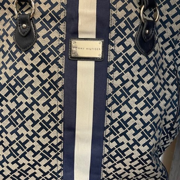 Tommy Hilfiger Blue & Gray Large Tote Bag - Picture 3 of 13